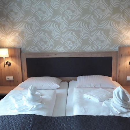 Hotel Rozvoj Klatovy Dış mekan fotoğraf