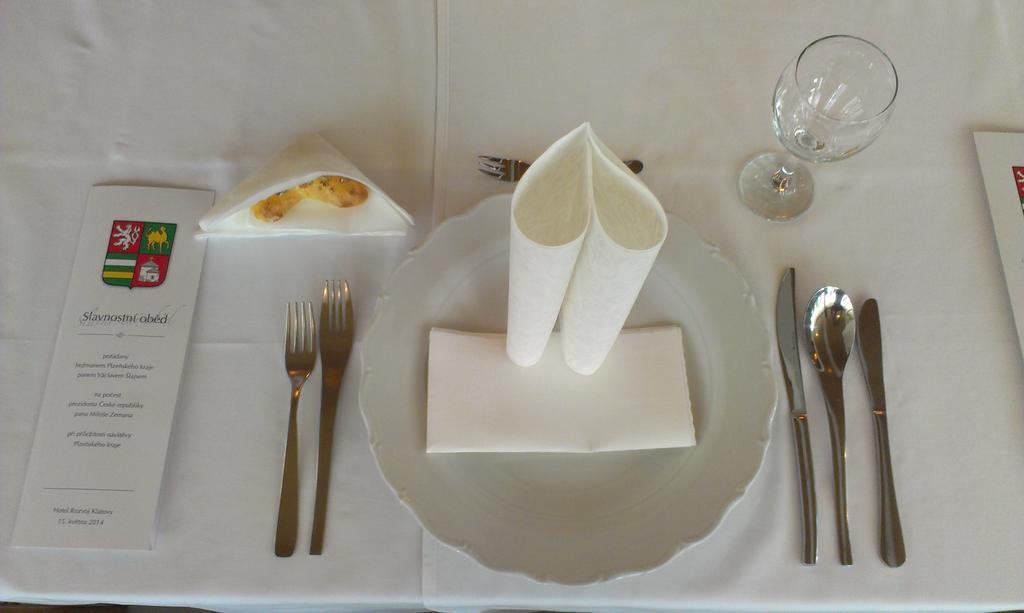 Hotel Rozvoj Klatovy Dış mekan fotoğraf