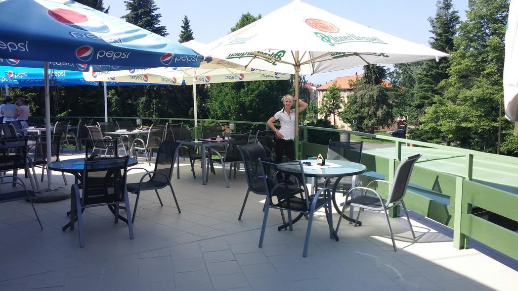 Hotel Rozvoj Klatovy Dış mekan fotoğraf